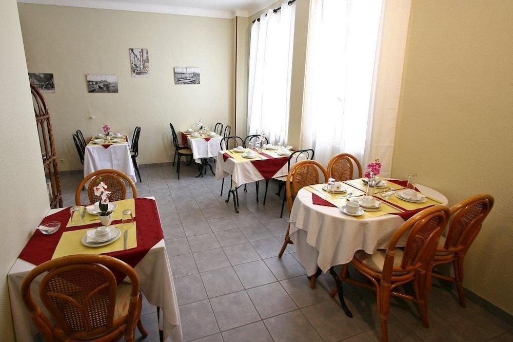 Hotel Savoy Juan-les-Pins Exteriör bild